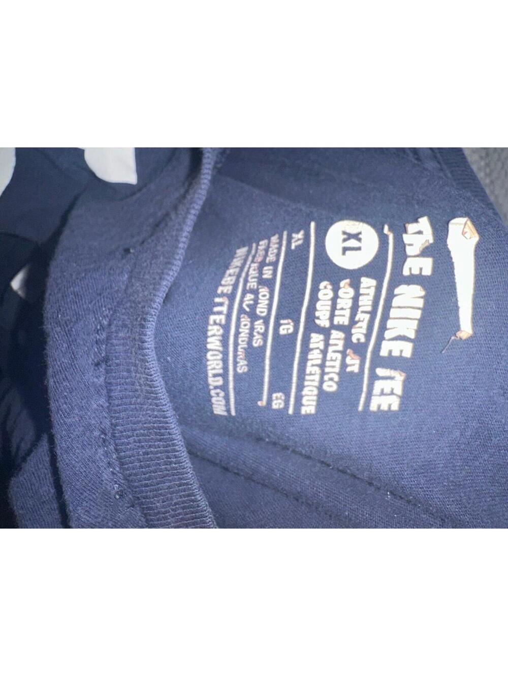 Nike - Picture 3 of 3